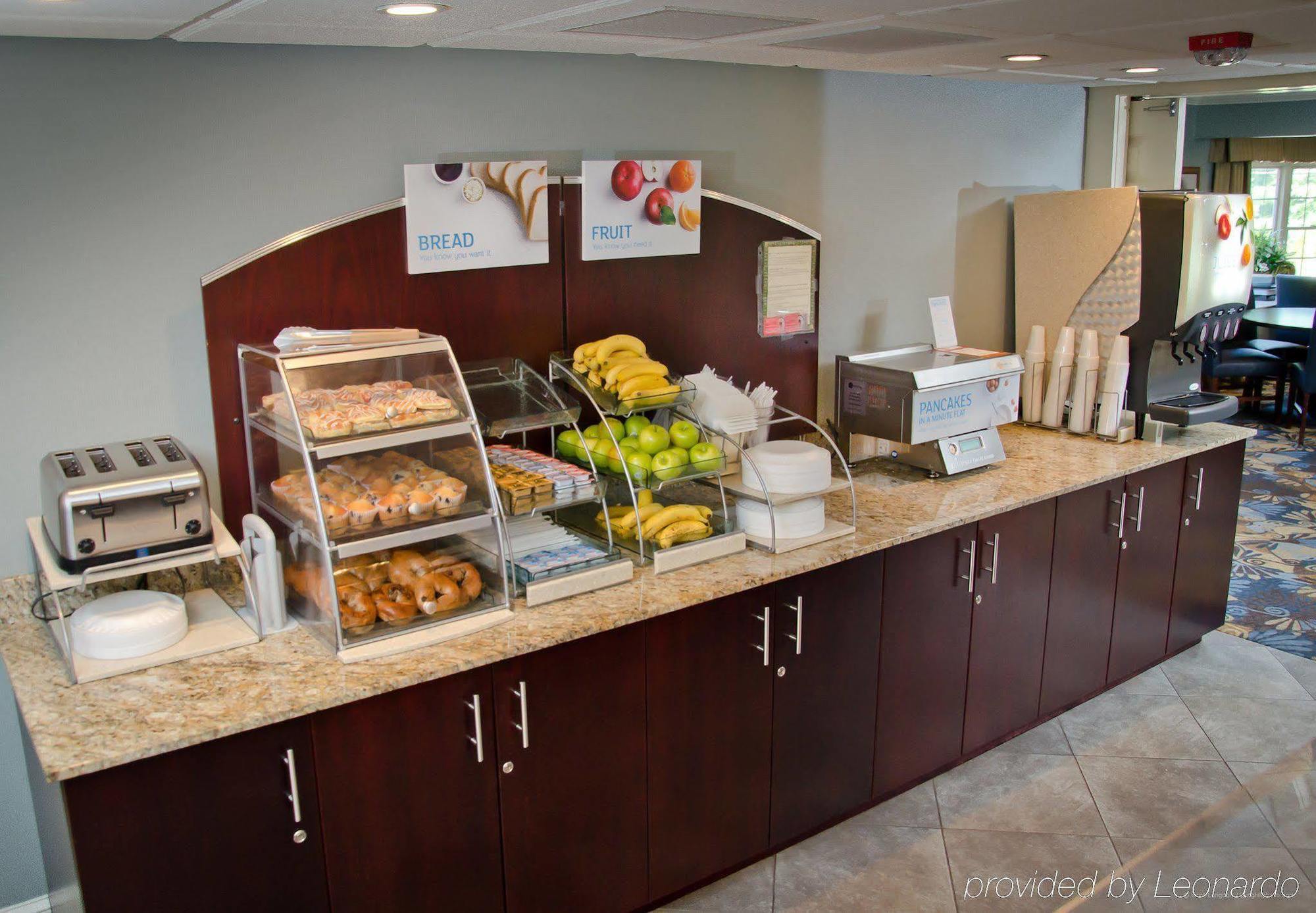 Holiday Inn Express And Suites Merrimack By Ihg Exterior foto