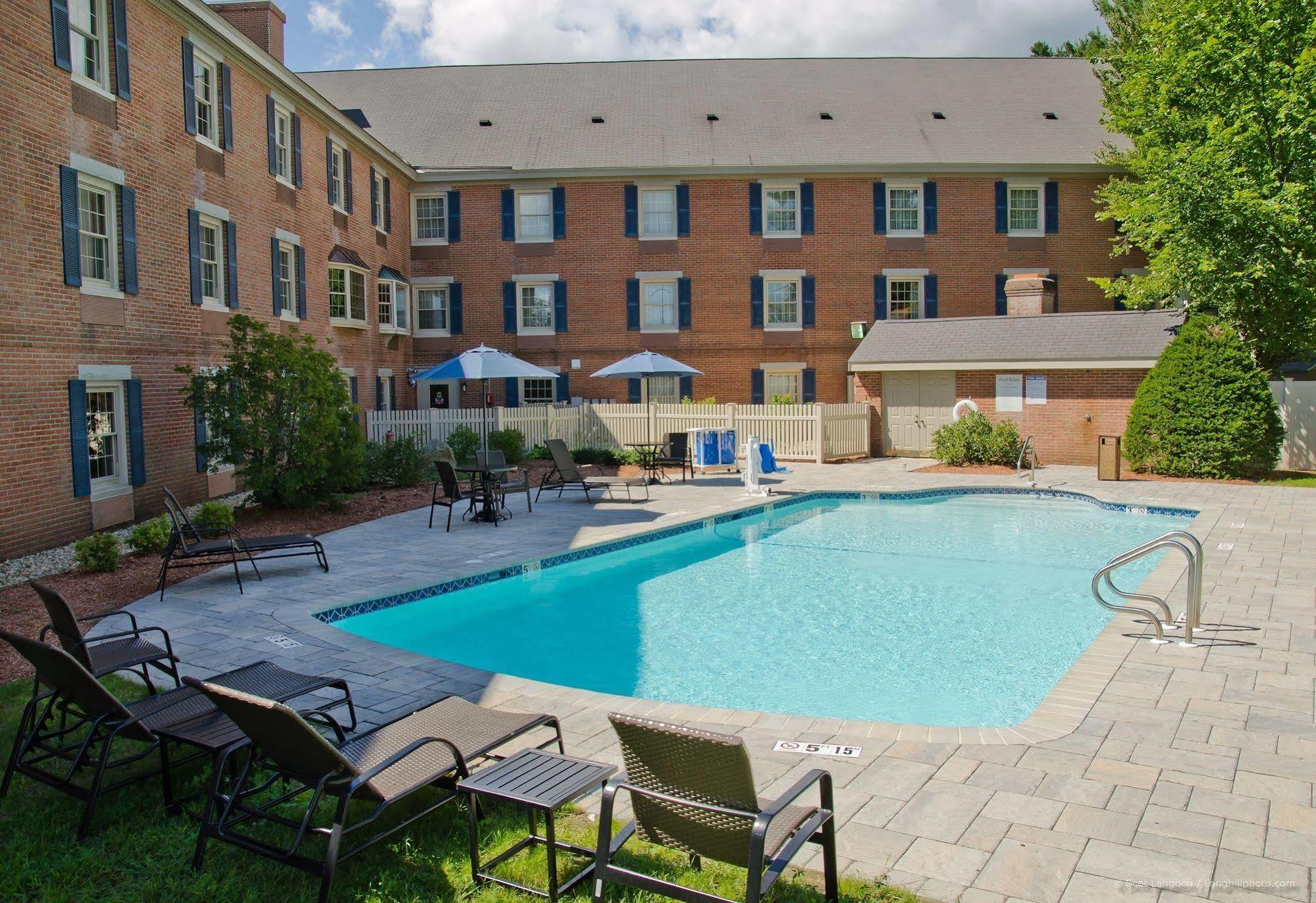 Holiday Inn Express And Suites Merrimack By Ihg Exterior foto