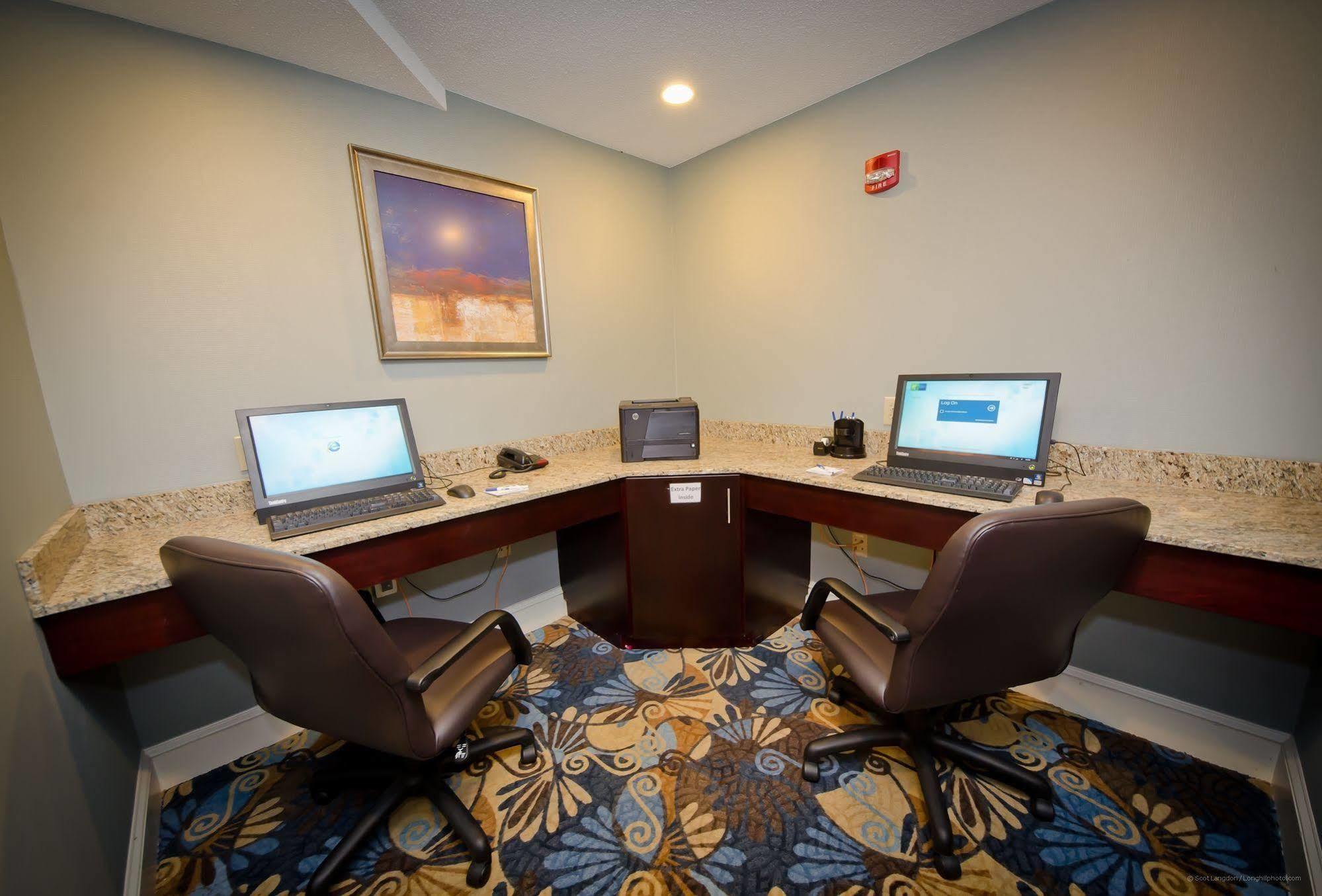 Holiday Inn Express And Suites Merrimack By Ihg Exterior foto